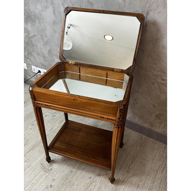 Art Nouveau Dressing Table in Walnut, 1890s For Sale - Image 4 of 14
