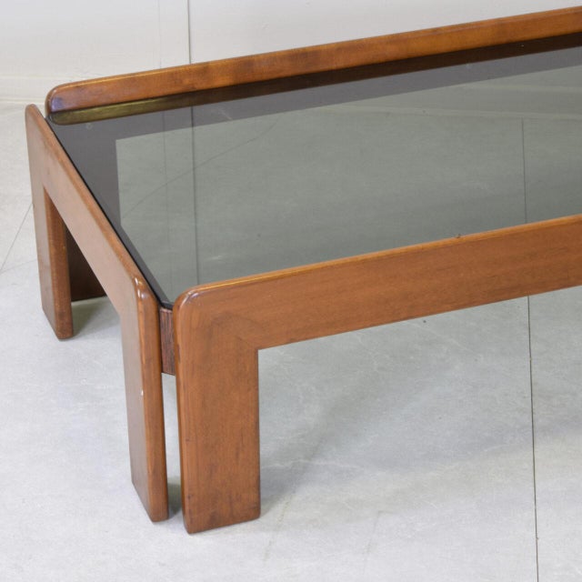 1970s Rectangular Walnut and Smoked Glass Coffee Table by Afra and Tobia Scarpa for Cassina, Italy, 1960s For Sale - Image 5 of 8