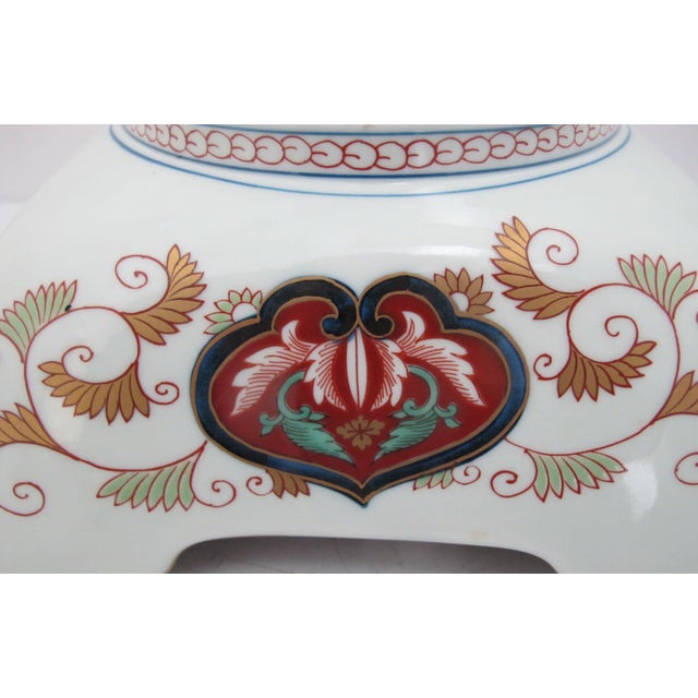 Gold Japanese Arita Porcelain Imari Kisen Kiln Gold Gokunishiki 9 1/2" Lobed Rim Bowl For Sale - Image 8 of 15