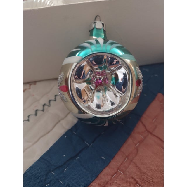 Red Awesome Shiny Brite Ornaments in Original Box For Sale - Image 8 of 16