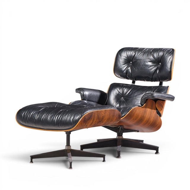 Mid-Century Modern Charles and Ray Eames for Herman Miller Mid Century Rosewood Eames Lounge Chair and Ottoman For Sale - Image 3 of 10