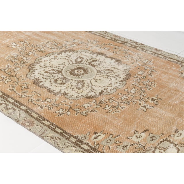 Turkish Vintage Muted Apricot and Taupe Turkish Medallion Rug For Sale - Image 3 of 10