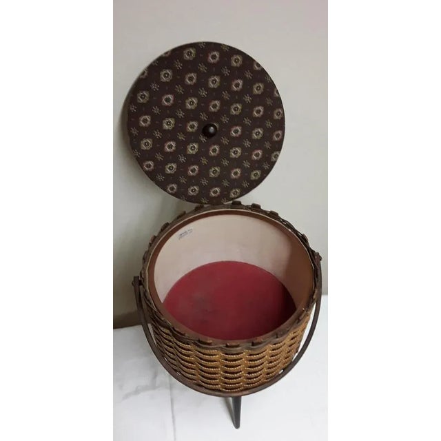 1970s Vintage Sewing Basket in Beech with Sisal Mesh, 1970s For Sale - Image 5 of 6