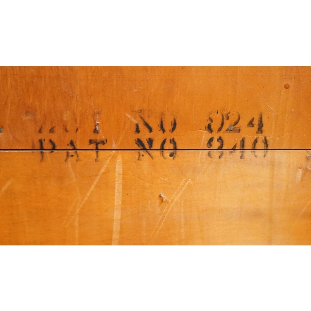 Bernhardt Furniture Solid Mahogany Traditional Duncan Phyfe Style 44" China Cabinet For Sale - Image 15 of 16