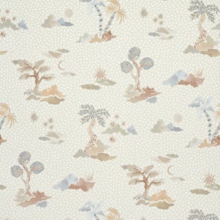 Sample - Schumacher x Happy Menocal Valetta Wallpaper In Moonstone For Sale