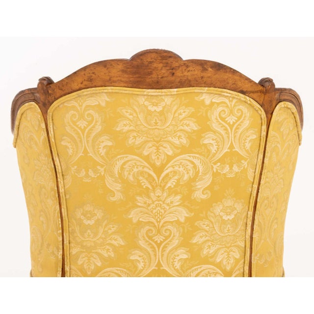 Louis XV Yellow Silk Damask Upholstered Walnut Bergere For Sale - Image 10 of 11