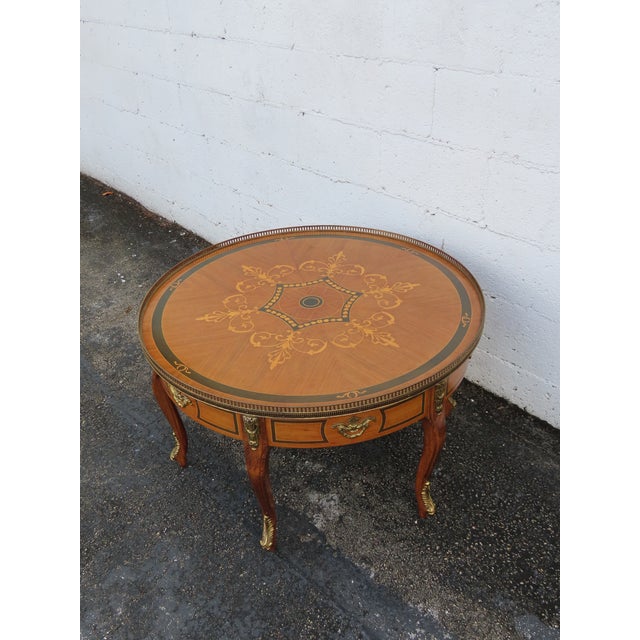 French Inlay Round Coffee Table With Brass Apron 6349 For Sale In Miami - Image 6 of 11