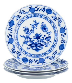 Porcelain Dinner Plates with Blue Onion Patterned Decoration, 1930s, Set of 4