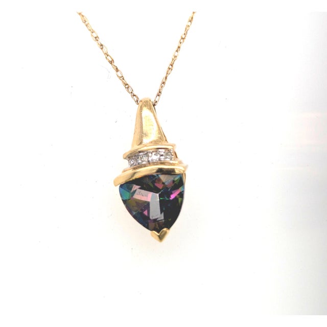 10K Yellow Gold Trilliant Synthetic Alexandrite & Diamond Jewelry Set Elevate your collection with this exquisite vintage-...