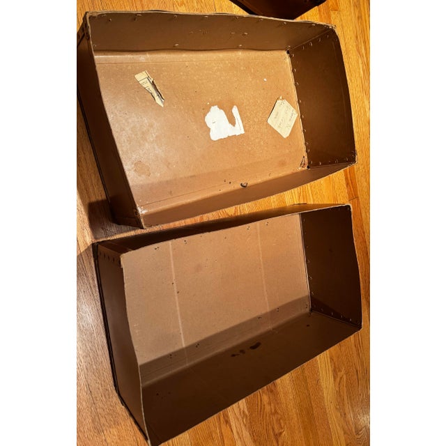 Mid-Century Modern Vintage Industrial Salesman Sample Cases – Set of 2 Brown Fibreboard Luggage, Mid-Century Storage Decor For Sale - Image 3 of 12