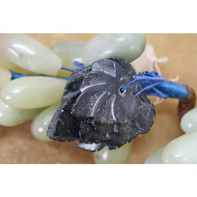 Gemstone Pair Mid Century Chinoiserie Green Jade Grape Cluster Sculptures Leaves Vine For Sale - Image 7 of 12