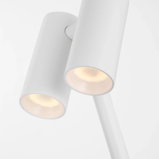 Visual Comfort Sean Lavin by Visual Comfort Modern Doppia Cordless/Rechargeable Table Lamp in Matte White For Sale - Image 4 of 8