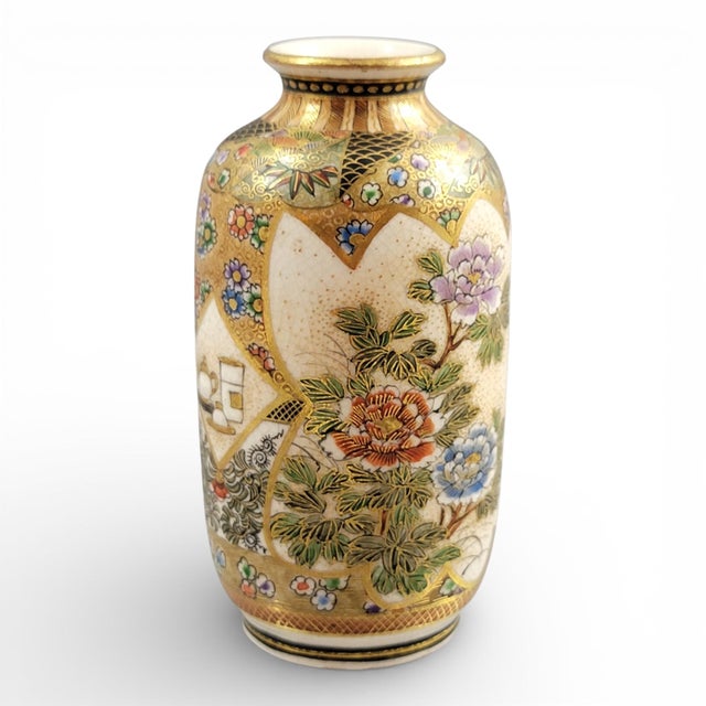 Japanese Meiji Era Satsuma Vase with Family and Tea Scene and Gilt Detailing For Sale - Image 4 of 15