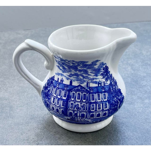 Vintage 1977 Silver Jubilee Queen Elizabeth II Commemorative Blue & White Broadhurst Tea Set: Teapot, Milk Jug, Tea Plate - Set of 3 For Sale - Image 11 of 18