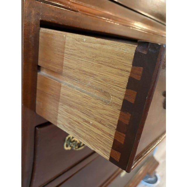 Vintage Chippendale Style Mahogany Highboy Chest on Chest With Carved Bonnet Top & Working Keys For Sale - Image 9 of 12