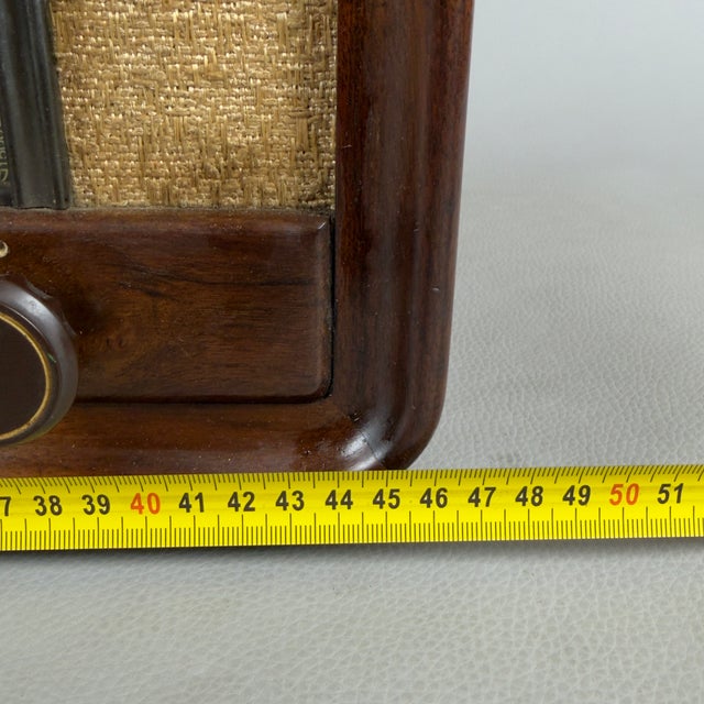 Vintage Swiss Type 2201 Valve Radio in Wood from Paillard For Sale - Image 14 of 17
