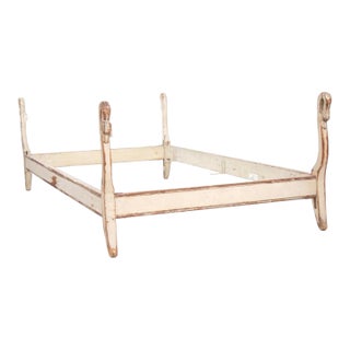 Late 19th Century Empire Style Swedish Gustavian Painted Wood Swan Figural Daybed For Sale