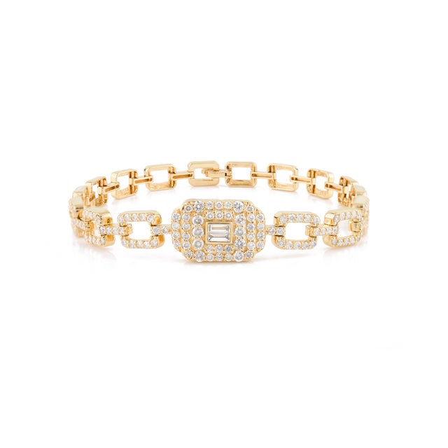 Solid 18k Yellow Gold Interlocking Link Chain Diamond Wedding Bracelet For Sale In New York - Image 6 of 12