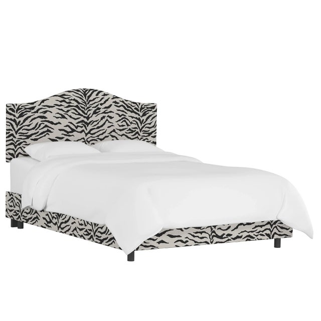 Kenmore Bed in Cream Black Linen Zebra, California King For Sale In Chicago - Image 6 of 6