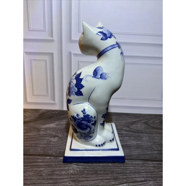 Vintage MCM Blue White Porcelain Cat Figurine Hand Painted Thailand For Sale In Houston - Image 6 of 8