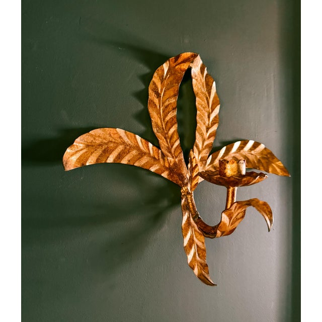Gold 1960s Italian Hollywood Regency Gilt Metal Tole Palm Candle Wall Sconce For Sale - Image 8 of 11
