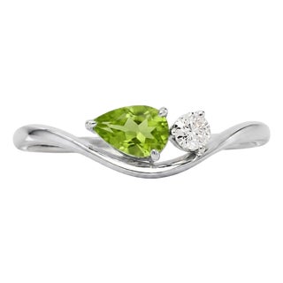 Pear Cut Peridot Engagement Ring | 925 Silver Curved August Birthstone Ring | Dainty Two Stone Promise Ring Us 7 (All Sizes Available) For Sale