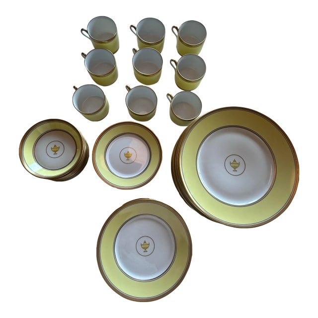 Richard Ginori “Impero Yellow” Porcelain Dinner Service for 9 — Neoclassical, Italy (46 Pieces). For Sale