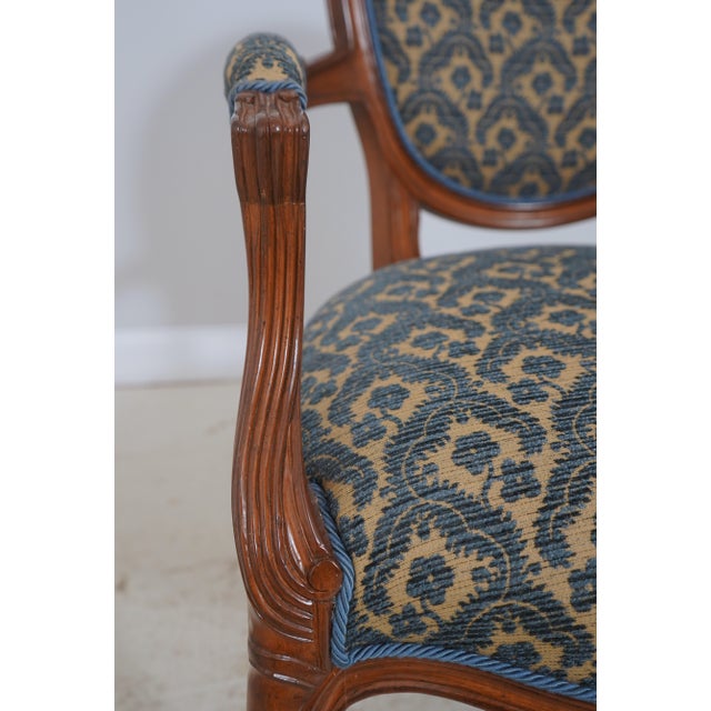 Set of 12 French Louis XV Medallion Back Dining Room Chairs For Sale In Philadelphia - Image 6 of 18