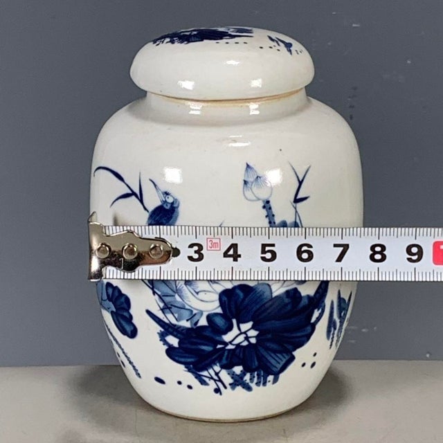 Late 20th Century Vintage Blue & White Porcelain Tea Jar With Lid – Lotus Pond & Bird Motif, "Wan Yu" Mark For Sale - Image 5 of 9