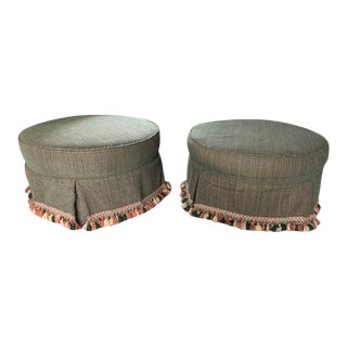 Late 20th Century Pair of Sherrill Furniture Round Ottomans For Sale