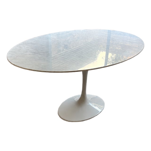 Attributed Knoll Saarinen 78" Oval Dining Table — White Marble Top For Sale