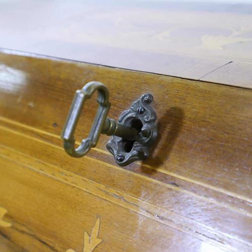 Louis XV Style Inlaid Secretaire with Curved Front For Sale - Image 12 of 18