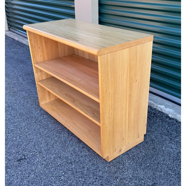 1970s Vintage 1970s Founders Furniture Style Light Elm Wood Shelf Attr. To Jack Cartright For Sale - Image 5 of 6