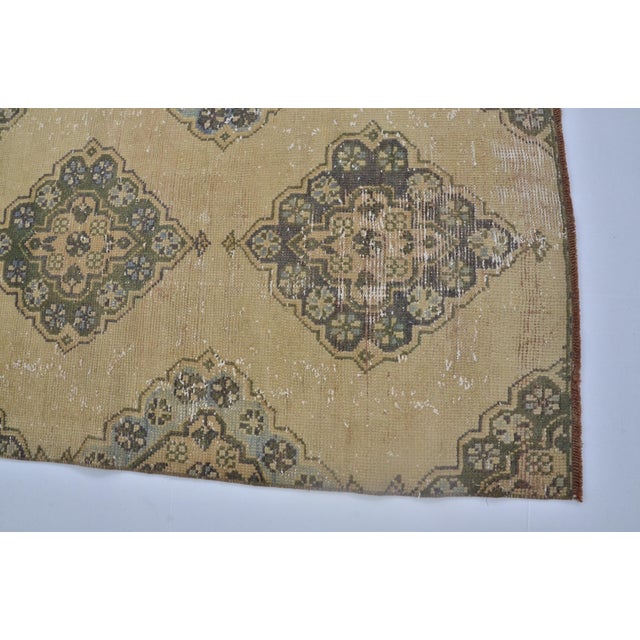 Tan 1960s Biege Turkish Ethnic Rug For Sale - Image 8 of 10