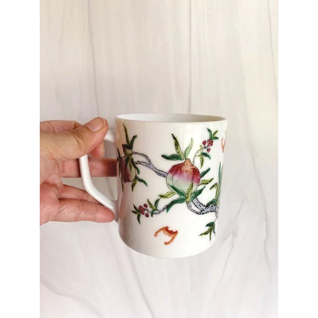 1970s Porcelain Chinoiserie Design Mug For Sale - Image 4 of 6