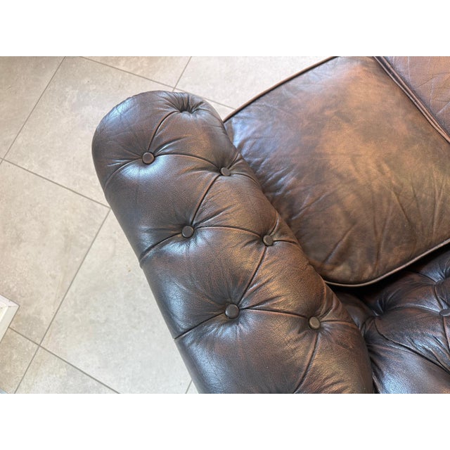 Chesterfield Three Seater Club Sofa from Zigarrenbraun For Sale - Image 11 of 18