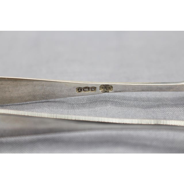 1920s 1923 Anglo-Irish Sterling Silver Coffee Spoons & Sugar Cube Tongs Set in Original Case For Sale - Image 5 of 10