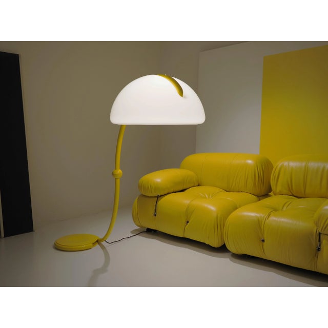 1960s Serpente Floor Lamp by Elio Martinelli for Martinelli Luce, Italy, 1960s For Sale - Image 5 of 7