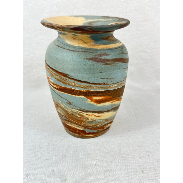 Mission Vintage Niloak Mission Swirl Vase For Sale - Image 3 of 6