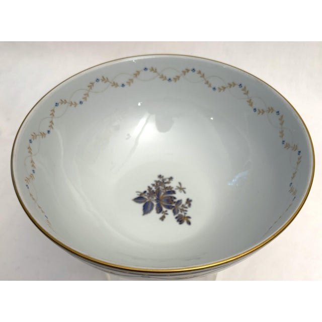 French Late 20th Century Vista Alegre Portugal Fontainebleau Serving Bowl For Sale - Image 3 of 6