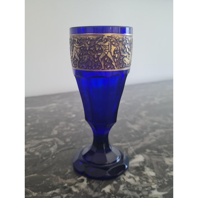 Cobalt Saphir Glass Pieces with Acid-Etched Gilt Classical Frieze by Karlsbad Karlovy Vary and Ludwig Moser & Sons, Czechoslovakia, 1920s, Set of 2 For Sale - Image 4 of 10