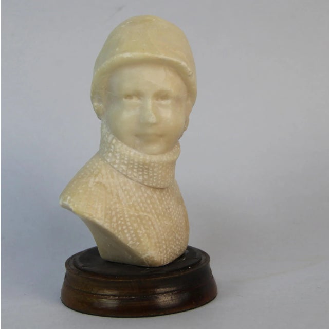 Art Deco Sculpture in Alabaster and Wood For Sale - Image 4 of 7