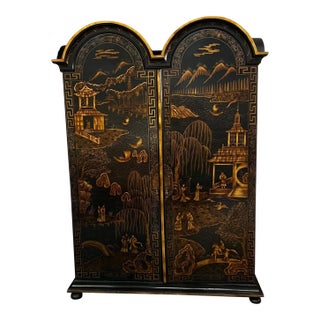 Late 19th Century English Chinoiserie Bar Cabinet For Sale