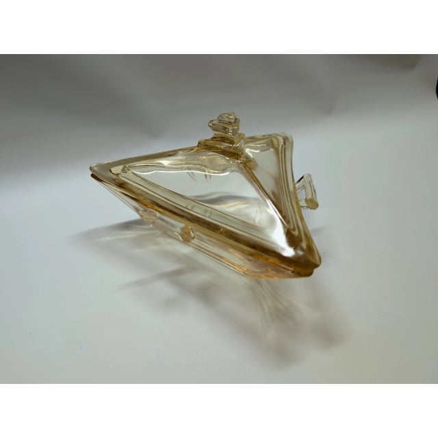 Mid 20th Century Heisey 1253 Tricorner Sahara Mint Dish With Lid For Sale - Image 5 of 10