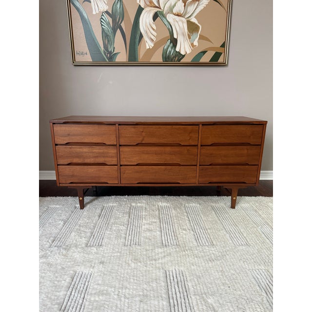 Mid-Century Modern Vintage 1950s Mid Century 9-Drawer Walnut Lowboy Dresser by Stanley For Sale - Image 3 of 12