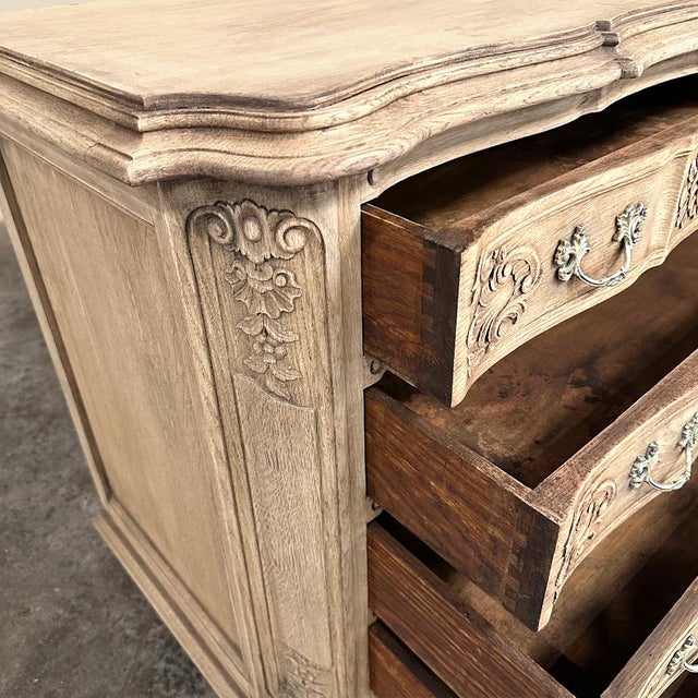 Antique French Louis XIV Commode ~ Chest of Drawers in Stripped Oak For Sale - Image 10 of 14