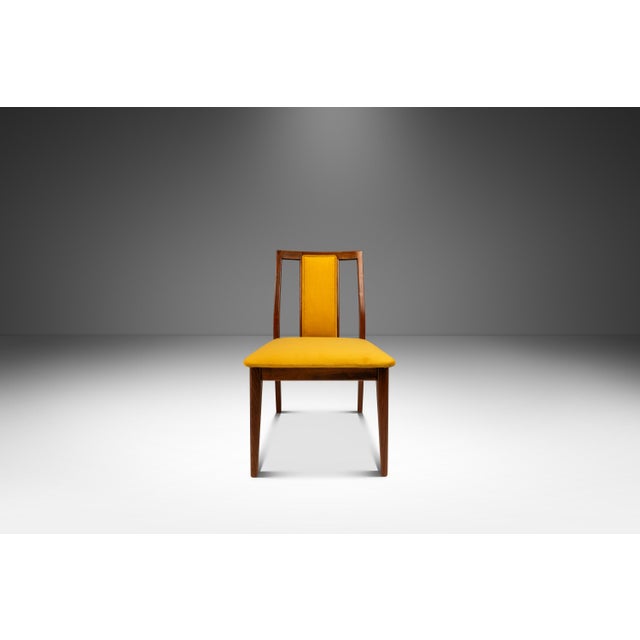 1960s Set of Four 4 Mid-Century Modern Dining Chairs in Walnut & Yellow Felt in the Manner of Edward Wormley, Usa, C. 1960s For Sale - Image 5 of 12