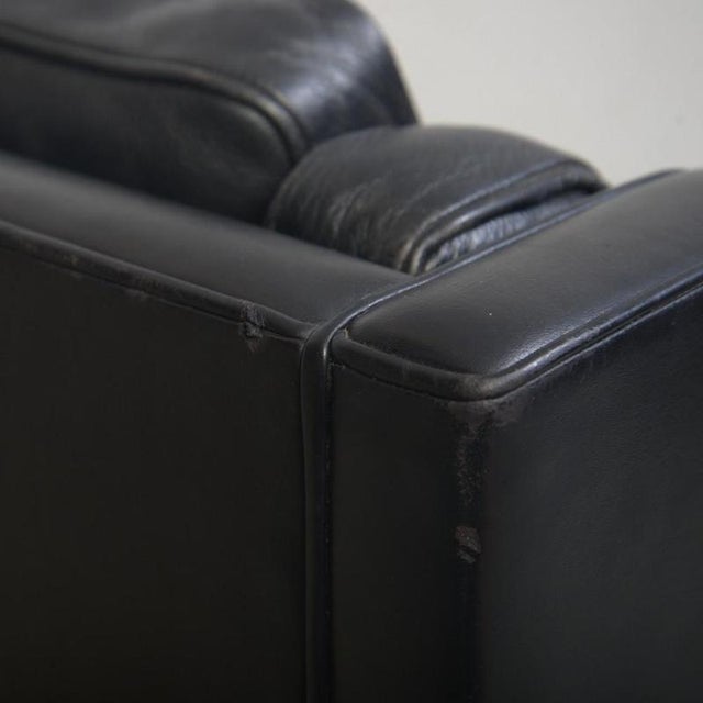 Vintage 2213 Three-Seater Sofa in Black Leather by Børge Mogensen, 1980s For Sale - Image 17 of 18