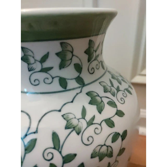 Vintage Green and White Chinoiserie Style Floral Ceramic Vase For Sale - Image 6 of 7