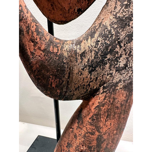 Black Mid 20th Century Garra Hook Sculpture on Display Stand Mid-Sepik River Papua New Guinea For Sale - Image 8 of 18